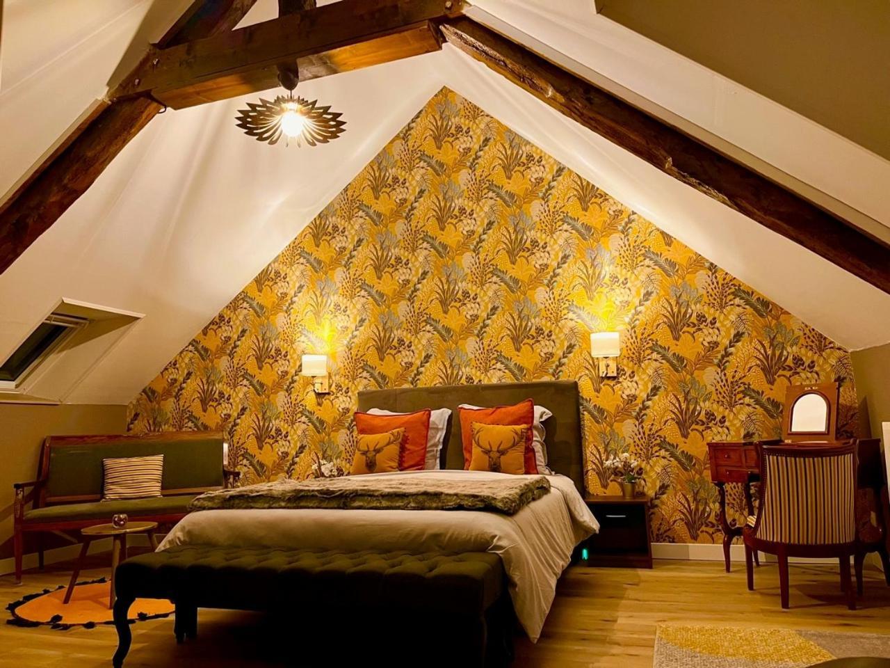 Le Manoir Des Haies Spa Les Champs-Géraux Exteriör bild