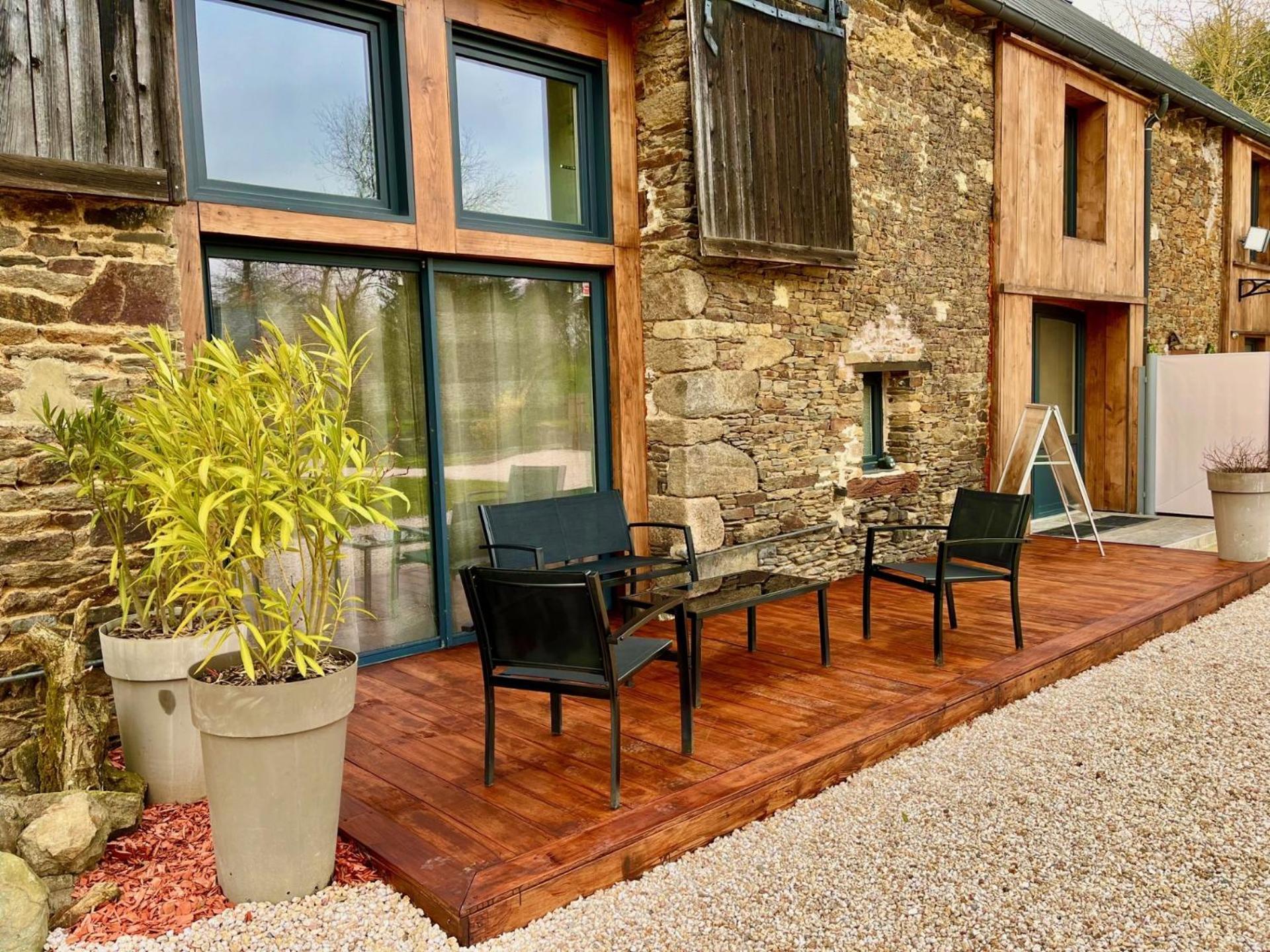 Le Manoir Des Haies Spa Les Champs-Géraux Exteriör bild